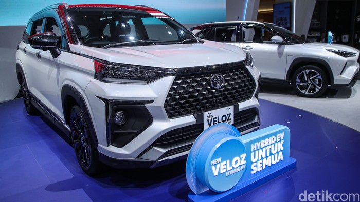 Array,Daftar Harga Toyota Veloz Hybrid, Semua Varian Nggak sampai Rp 400 Juta