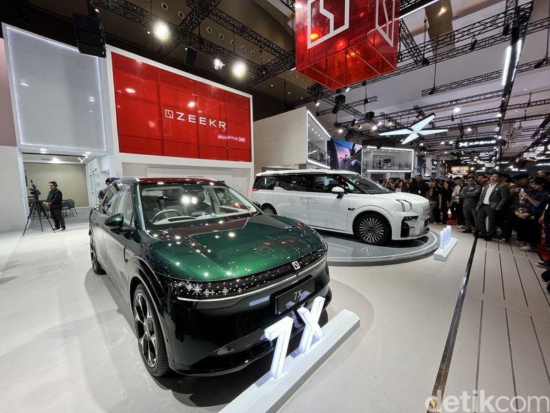 Array,Geely Bawa MPV Premium Zeekr Pesaing Alphard, Harga Rp 1,6 Miliar
