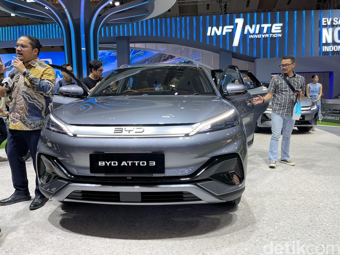 Array,BYD Atto 3 Advanced Plus meluncur, Harga Rp 415 juta.