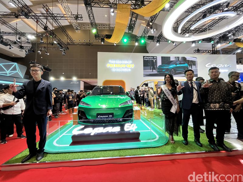 Array,Lepas Perkenalkan E4, SUV Listrik Konsep Bertampang Futuristis