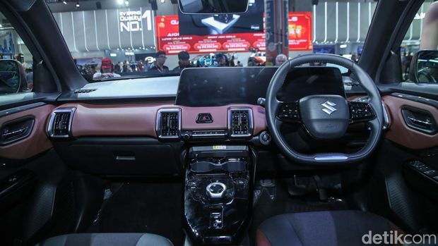 Array,Ini yang Bikin Harga Suzuki e Vitara Tembus Rp 750 Jutaan