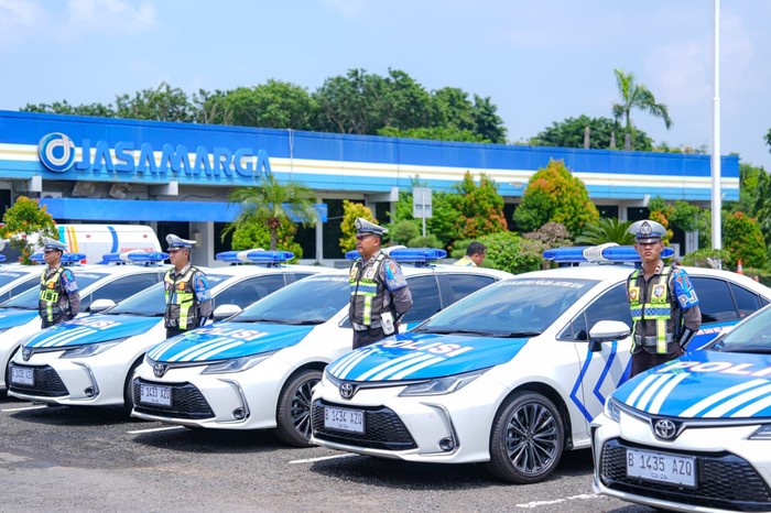 Array,Kakorlantas Izinkan 'Tot Tot Wuk Wuk' buat PJR di Jalan Tol