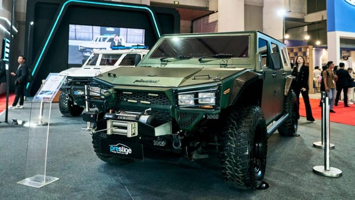 Array,Gagah! Pindad Maung MV1 dan MV2 Mejeng di IIMS 2026