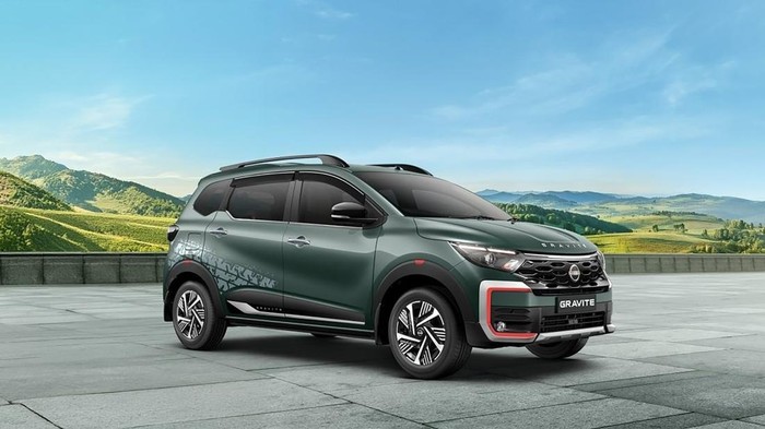 Array,Nissan Gravite Cuma Renault Triber yang Ganti Logo?