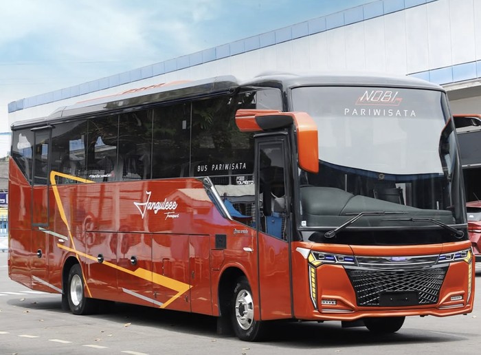 Array,New Armada Luncurkan Bus Medium Baru, Punya Grille Mirip Lexus