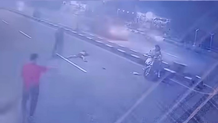Array,Lawan Arah! Pemotor di Bogor 'Adu Banteng' Pengendara Lain Hingga Tewas