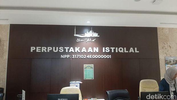 Rekomendasi 5 Spot Ngabuburit di Masjid Istiqlal, 1. Lapangan Basket Kahf, 2. Area Bermain Anak, 3. Taman Depan Pintu Al-Fattah, 4. Perpustakaan Masjid Istiqlal, 5. Pelataran Masjid Istiqlal