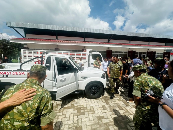 Array,Ironi Impor Pick Up: Uang Rakyat Hidupi Buruh India saat Pekerja RI Terancam PHK