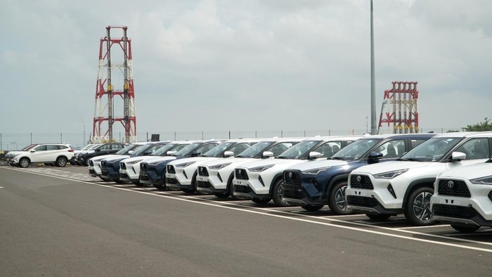 Array,Ekspor Mobil Toyota Made In Indonesia Naik!