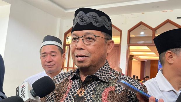 Array,Terkuak! Agrinas Impor Pickup India Tanpa Koordinasi DPR