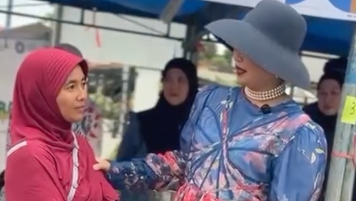 Array,Intip Garasi Istri Gubernur Kaltim Sarifah Suraidah yang Jadi Sorotan karena Gaya Glamornya