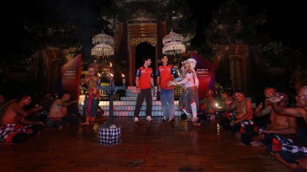 Array,Joan Mir dan Luca Marini Mampir ke Bali, Ada Apa?