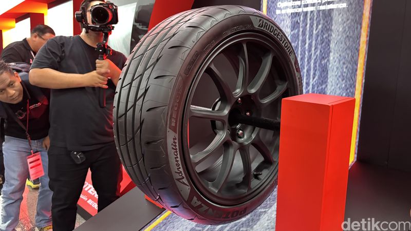 Array,Bridgestone Luncurkan Ban Potenza RE005, Cocok buat Mobil Sport Hingga EV