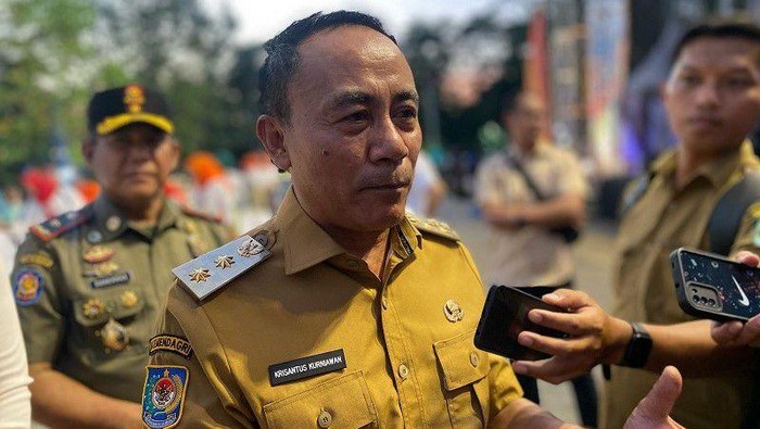 Array,Isi Garasi Wagub Krisantus yang Siap Cium Lutut KDM Jika Bisa Bangun Jalan Kalbar