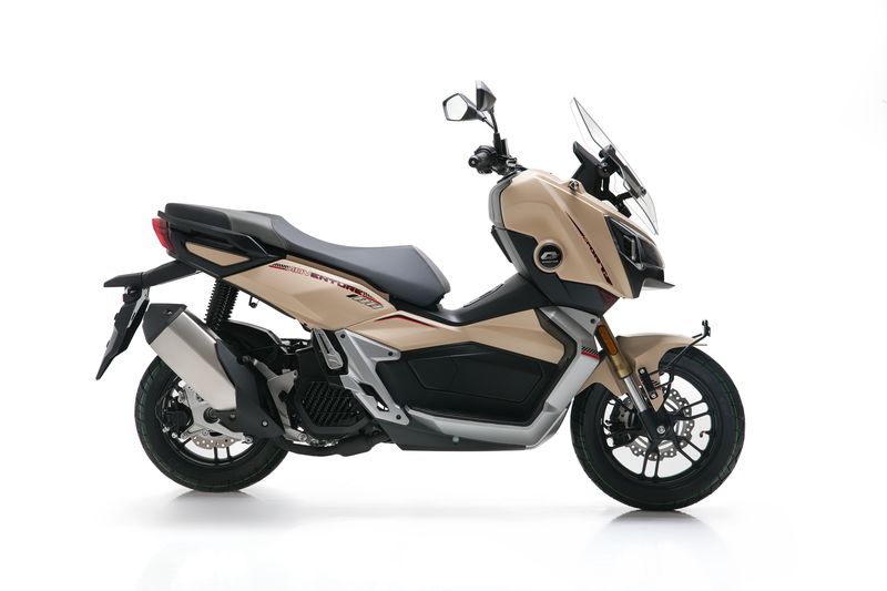 Array,QJMOTOR Luncurkan 2 Motor Baru di Indonesia, Harganya Menggoda