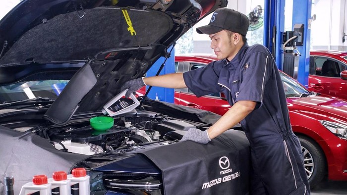 Array,Pemilik Mazda Merapat! Mudik Tahun Ini, Bengkel Resmi Mazda Bagikan Oli Gratis
