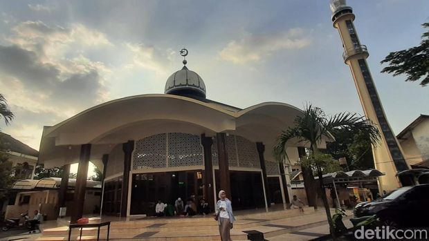 Array,3 Masjid Hidden Gem di Jakarta Selatan: Unik dan Jarang Orang Tahu