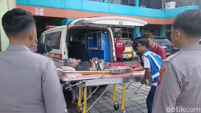Array,Pelajaran dari Kecelakaan Innova Angkut 8 Pemudik Tabrak Pembatas di Tol Ngawi