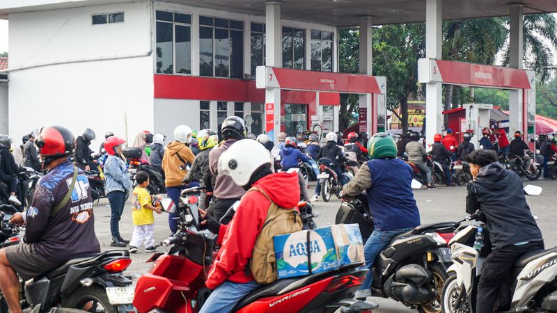 Array,Iran Vs Amerika-Israel 'Panas', Cadangan BBM Buat Mudik Aman?