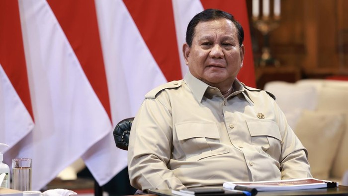 Array,Prabowo Sebut Semua Mobil-motor Bakal Pakai Listrik, Orang Kaya Isi Bensin