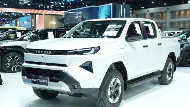 Array,Toyota Luncurkan Hilux Terbaru, Ada Versi Listriknya!