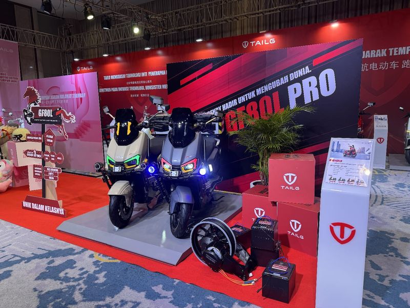 Array,Ada Lagi, Motor Listrik China Ini Resmi Masuk Indonesia