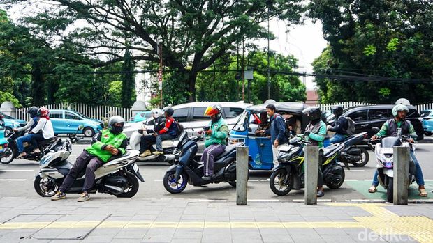 Array,Gojek Ubah Skema Bagi Hasil: Ojol Dapat 92%, Aplikator 8%