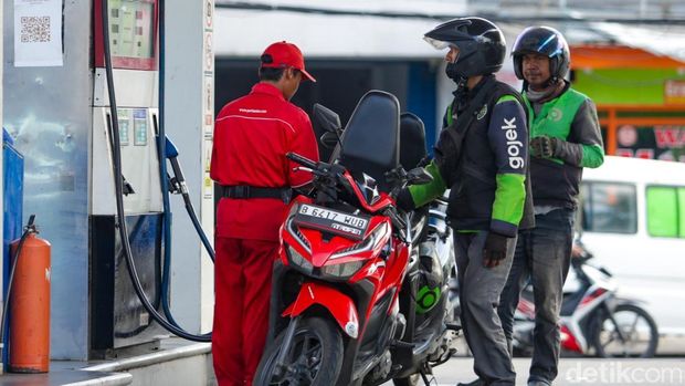 Array,Harga Pertalite Besok Naik? Begini Kata Pemerintah