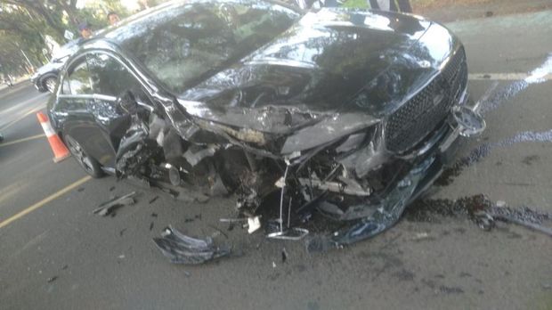 Array,Pelajaran dari Kecelakaan Mercy-Xpander hingga Ringsek di Serpong
