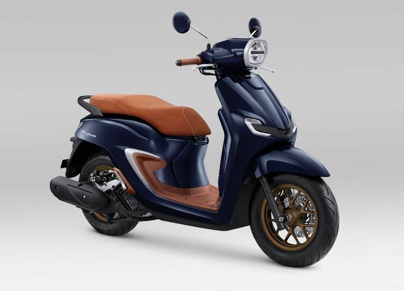 Array,Honda New Honda Stylo 160 Punya Warna Spesial Baru!