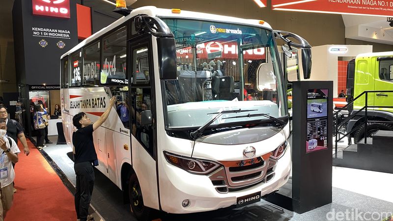 Array,Hino Rilis Bus buat Medan Berat, Harga Mulai Rp 625 Juta