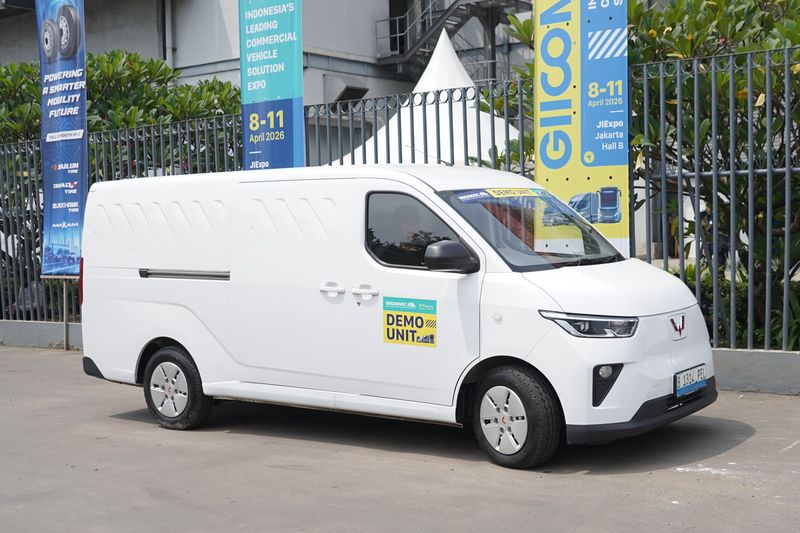 Array,2 Jagoan Wuling di Segmen Kendaraan Komersial RI