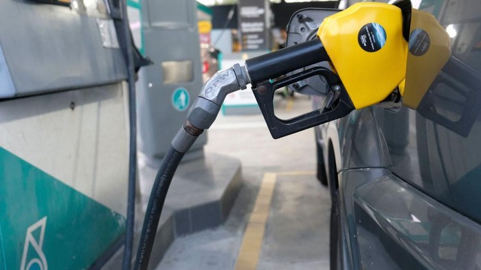 Array,Malaysia Mau Turunkan Pajak Kendaraan Diesel gegara Harga BBM Naik