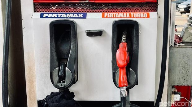 Array,Penjelasan Pertamina soal Harga Pertamax Tiba-tiba Naik 10 Juni