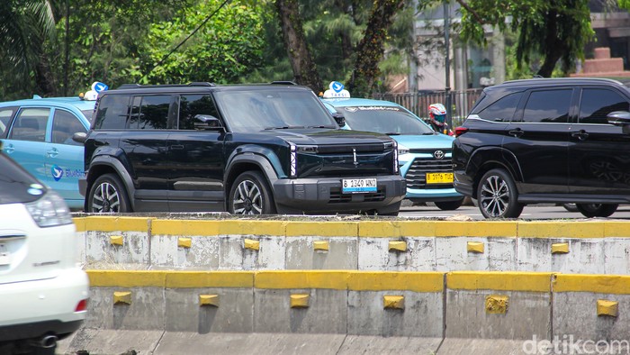 Array,Purbaya Kebut Pembahasan Insentif EV: Biar 2 Minggu Lagi Masuk Sistem
