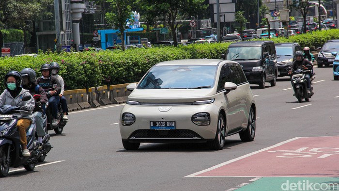 Array,Resmi! Mobil-Motor Listrik di Jakarta Tetap Gratis Pajak