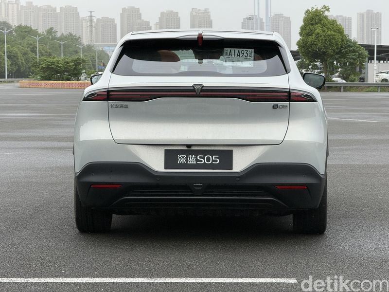Array,Jajal Langsung Changan Deepal S05 REEV di China