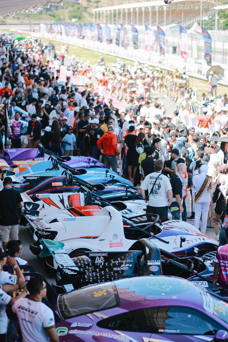 Array,Komitmen Kemenekraf dan Stiker Lokal Bangun Motorsport Dalam Negeri