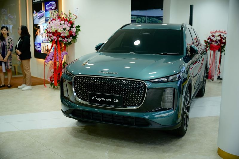 Array,LEPAS Resmikan Showroom Pluit, Perluas Jangkauan di Indonesia