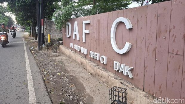 Array,Taman Dafici, Skatepark-nya Jadi Perosotan Raksasa Saat Hujan