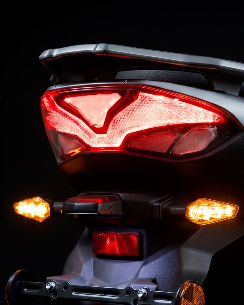 Array,Suzuki Burgman 150 cc Meluncur, Siap Obrak-abrik Pasar Nmax dan PCX