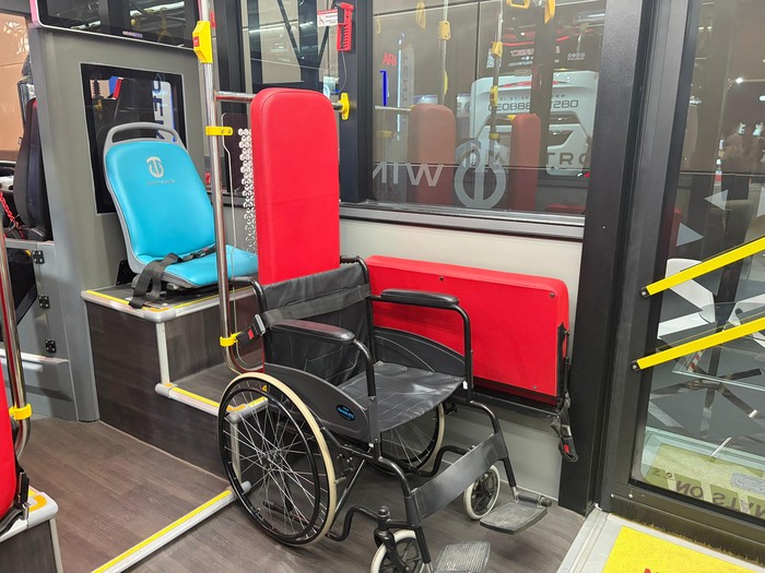 Array,Karoseri Lokal Hadirkan Produk Ramah Disabilitas di INAPA-Busworld 2026