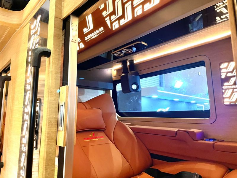 Array,Bus Terbaru Juragan99 Trans Meluncur, Punya Bioskop Berjalan
