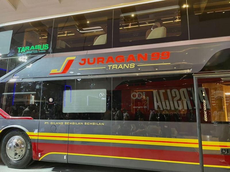 Array,Bus Terbaru Juragan99 Trans Meluncur, Punya Bioskop Berjalan