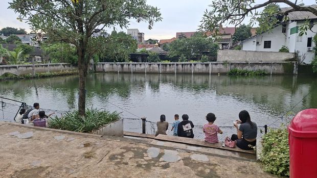 Array,Menyambangi Taman Apung, Spot Liburan Murah di Jakarta Timur