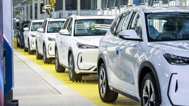 Array,Malaysia-Vietnam Bikin Mobnas EV Besar-besaran, Indonesia Masih Mimpi