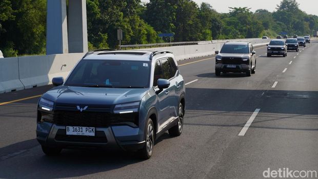 Array,Wuling Eksion PHEV Susah Diajak Boros: Jakarta-Jogja Nggak Isi Bensin, Masih Sisa Segini