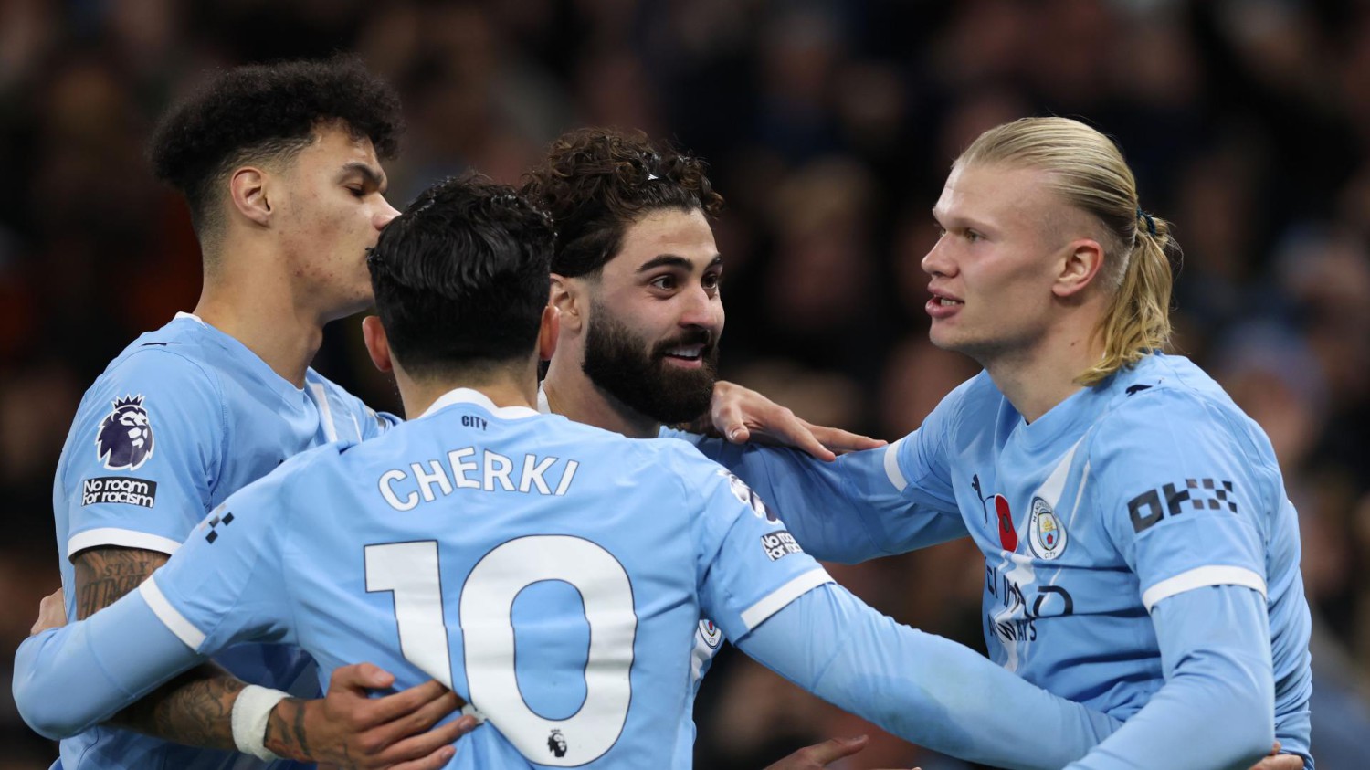 Manchester City dan Liverpool sama-sama bersaing di papan atas Premier League 2025/26