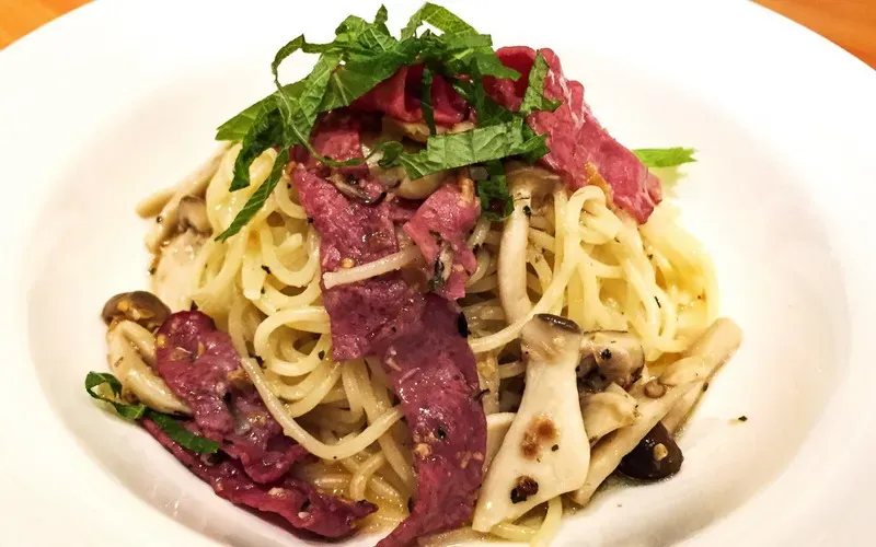 French Toast, Steak, Aglio Olio Smoked Beef, Cah Kangkung Saus Tiram, Kimchi, Tamagoyaki, Udang Goreng Tepung, Salad Roll Smoked Beef, Beef Pepper Rice, Crab Rangoon, Capcay, Oseng Kacang Panjang dan Tempe, Rendang Tempe, Tempe Mendoan, Sup Ayam