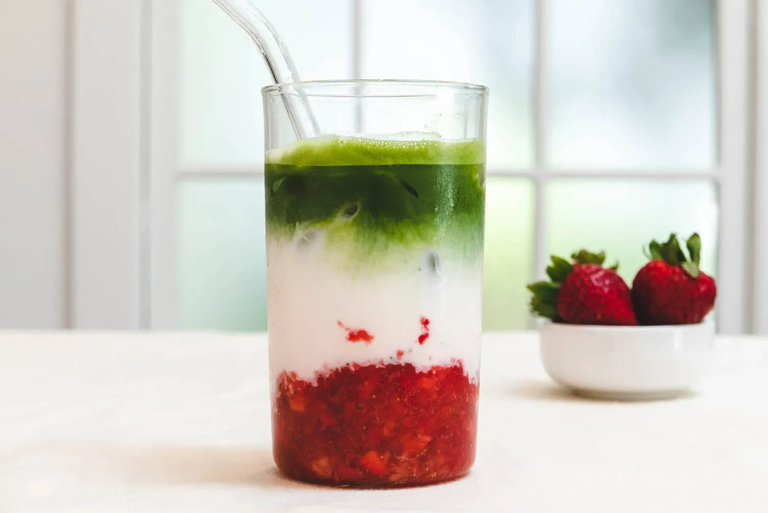 Iced Lemonade, Lychee Mojito, Infused Water, Es Semangka Susu, Yakult Mojito, Es Kuwut, Strawberry Matcha Almond Latte, Es Kopi Float, Es Timun Jeruk Nipis, Oreo Smoothies, Es Jelly Cappucino, Choco Ice Blend, Brown Sugar Boba Milk Tea, Cincau Milk Tea, Matcha Cheese Tea, Lychee Tea, Mango Lessi, Lemon Squash, Es Susu Regal, Korean Strawberry Milk